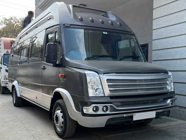 Force Traveller camper grijs