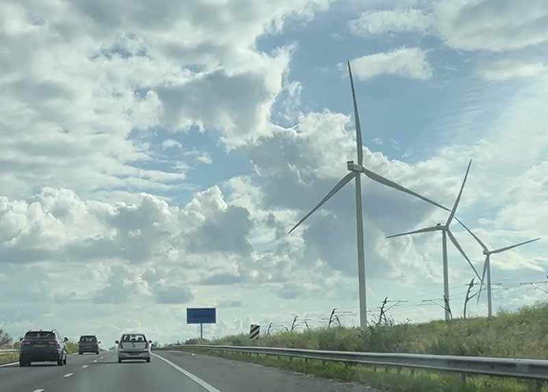 De Windmolen-Nacelle-Camper: Innovatief Hergebruik van Windmolenonderdelen