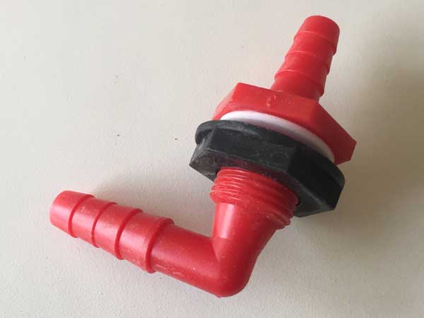 Tankdoorvoer met dubbele slangtule (waarvan één haaks) 10mm
