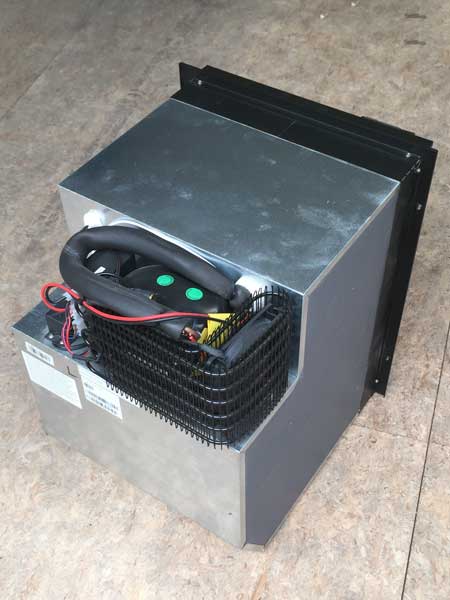 Compressorkoelkast 12-24 volt Indel B CR49 achterkant