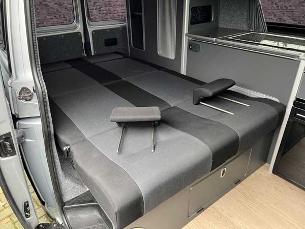 Officieel 2 zit bankje in bed vorm