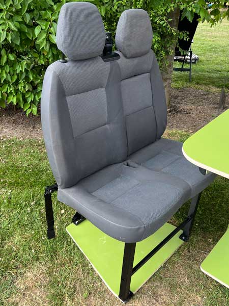 CAMPER mercedes 406 modder weiland Origineel cabinebankje gecombineerd met gordelbok voor officiële zitplaatsen