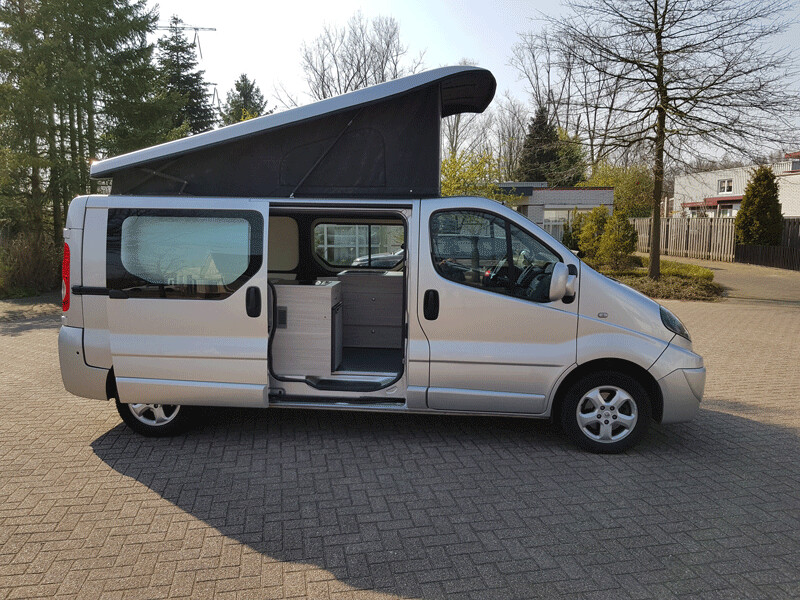 Camper met hefdak