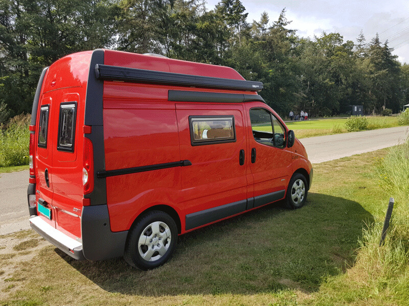 Camper met verhoogd dak
