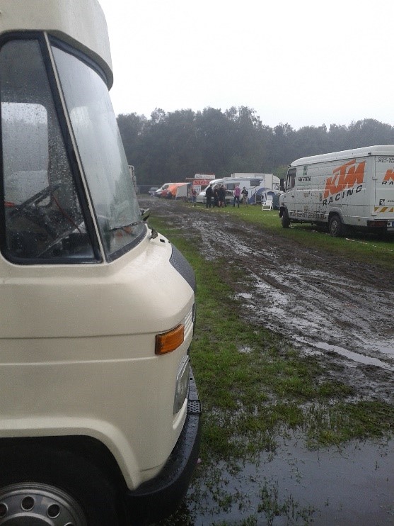 CAMPER mercedes 406 modder weiland CAMPER mercedes 406 modder weiland