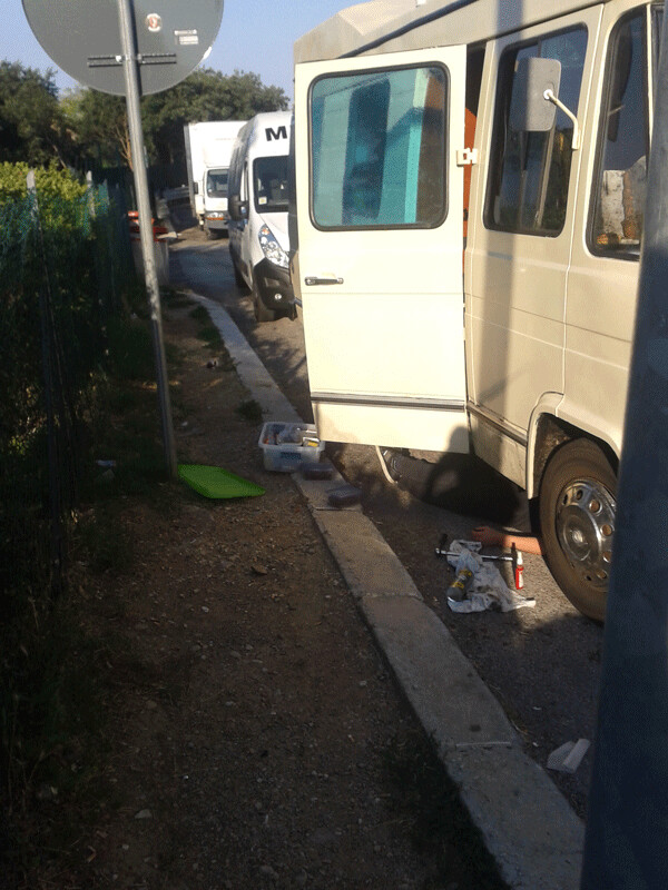 Mercedes 406 camper reparatie onderweg