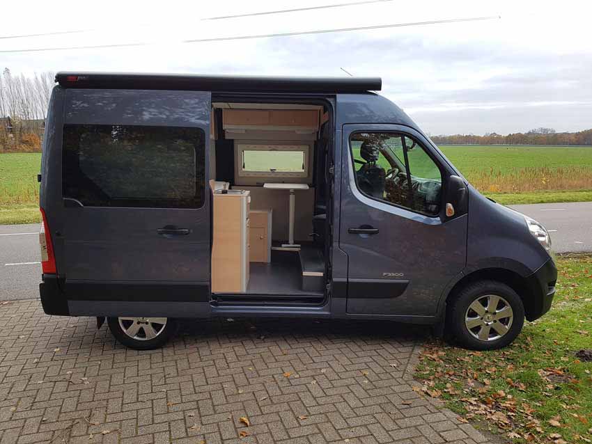 Vrijheid parkeerde camper