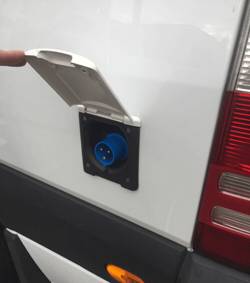 230 volt buiten aansluiting in camper wand