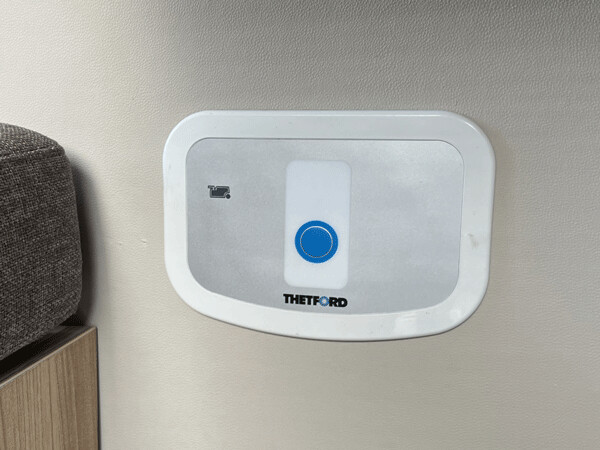 wc drukknop ingebouwd