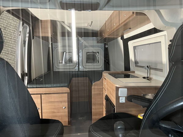 Interieur kampeerauto