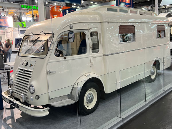 Oude kampeerauto