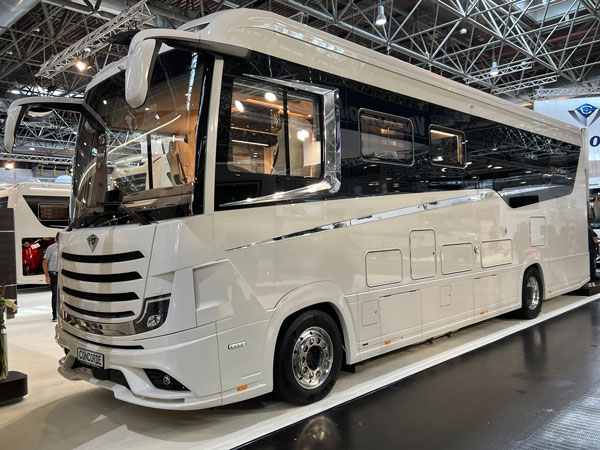 Touringcar kampeerauto