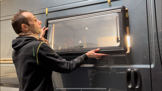 Raam, plaatsen wandraam Dometic